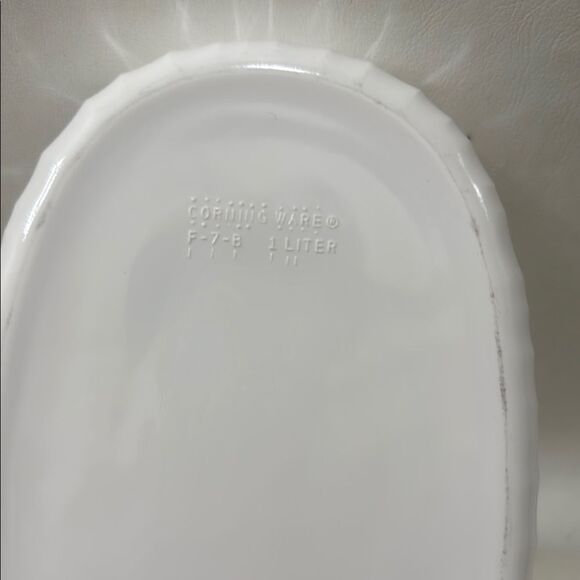 Corningware White Oval Ribbed Bakeware Dish 10 In X 1 3/4 In One Liter F-7-B - Picture 7 of 7